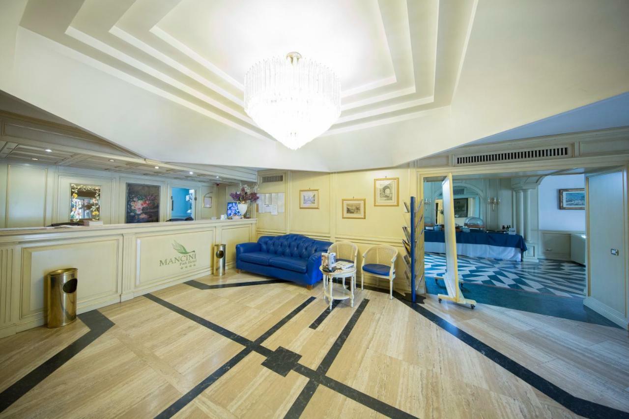 Mancini Park Hotel Rome Bagian luar foto